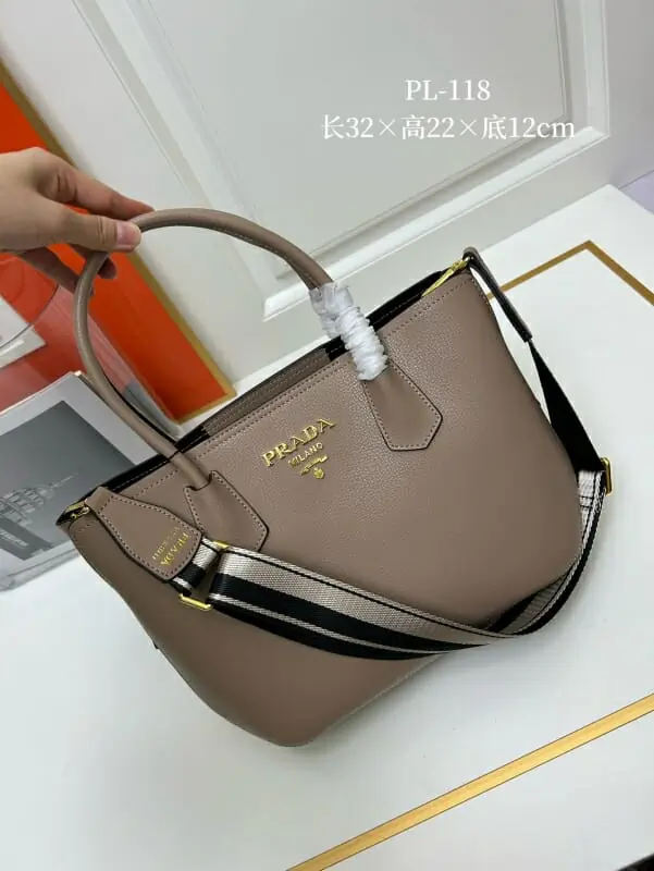 prada aaa qualite sac a main  pour femme s_117a13a